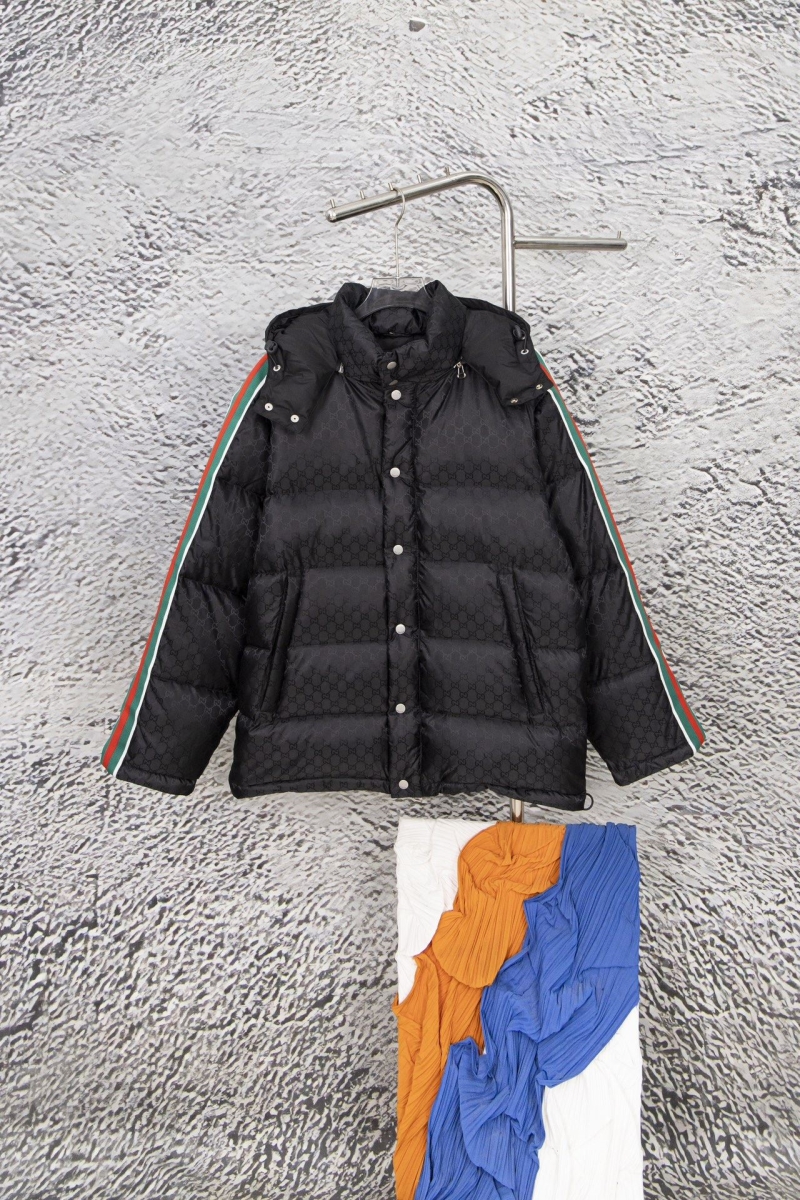G*u*i down coat